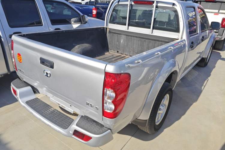 Used Great Wall Wingle 5 2021 2.0T Diesel Two-Wheel Drive Elite Version Big Double Cab China VI Standard GW4D20M Exterior 5