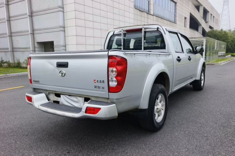 Used Great Wall Wingle 5 2021 2.0T Diesel Two-Wheel Drive Elite Version Big Double Cab China VI Standard GW4D20M Exterior 7