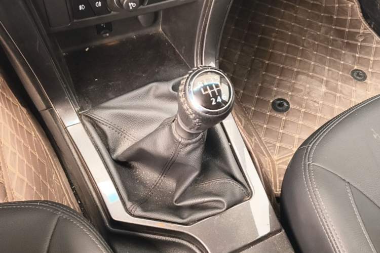 Used Great Wall Wingle 5 2021 2.0T Diesel Two-Wheel Drive Elite Version Big Double Cab China VI Standard GW4D20M Gear Lever