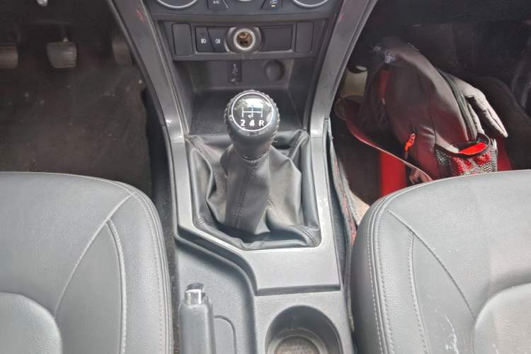 Used Great Wall Wingle 5 2021 2.4L Gasoline Two-Wheel-Drive Progressive Version Big Double Cab China VI Emission Standard 4K22D4M Gear Lever
