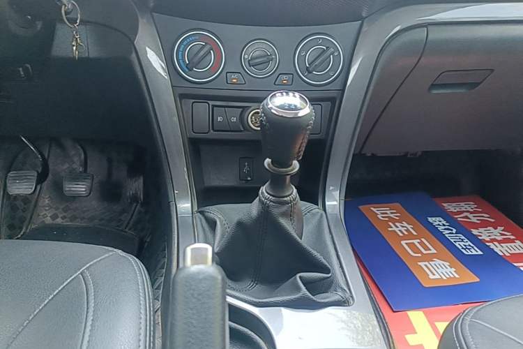 Used Great Wall Wingle 5 2021 2.0T Diesel Two-Wheel Drive Elite Version Big Double Cab China VI Standard GW4D20M Gear Lever