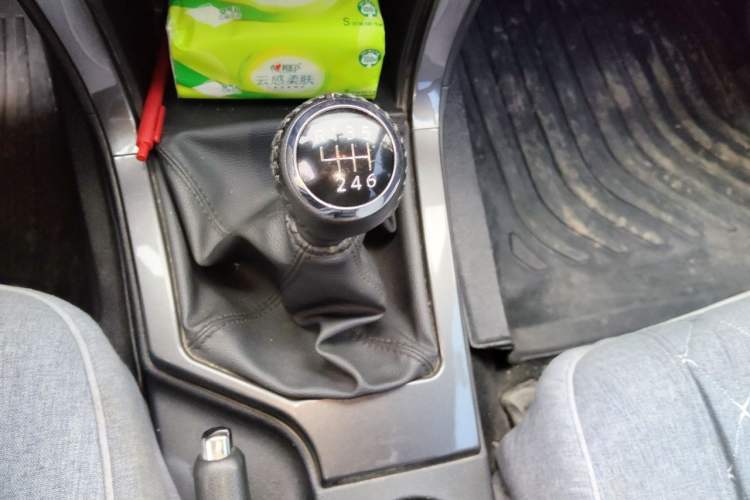 Used Great Wall Wingle 5 2021 2.0T Diesel Two-Wheel Drive Elite Version Big Double Cab China VI Standard GW4D20M Gear Lever