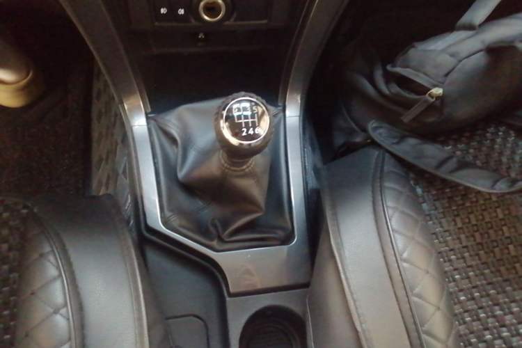 Used Great Wall Wingle 5 2021 2.0T Diesel Two-Wheel Drive Elite Version Big Double Cab China VI Standard GW4D20M Gear Lever