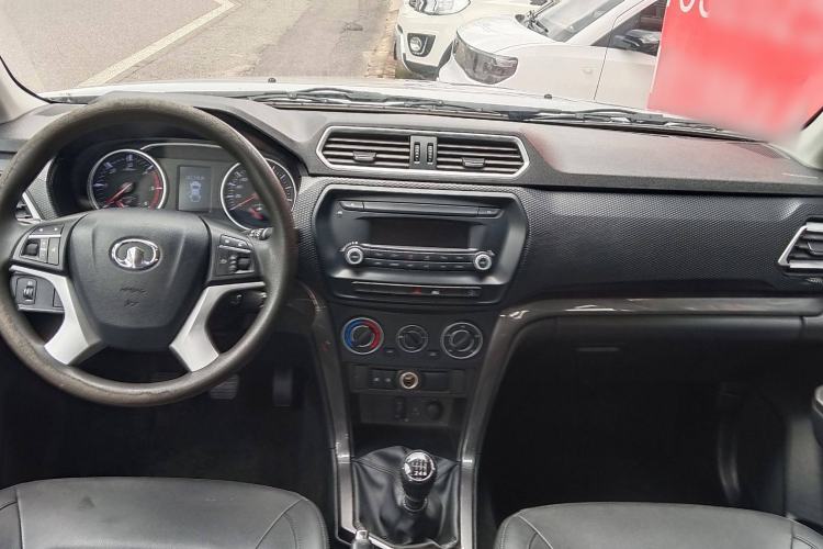 Used Great Wall Wingle 5 2021 2.0T Diesel Two-Wheel Drive Elite Version with Long Cargo Bed China VI Emission Standard GW4D20M Interior 1