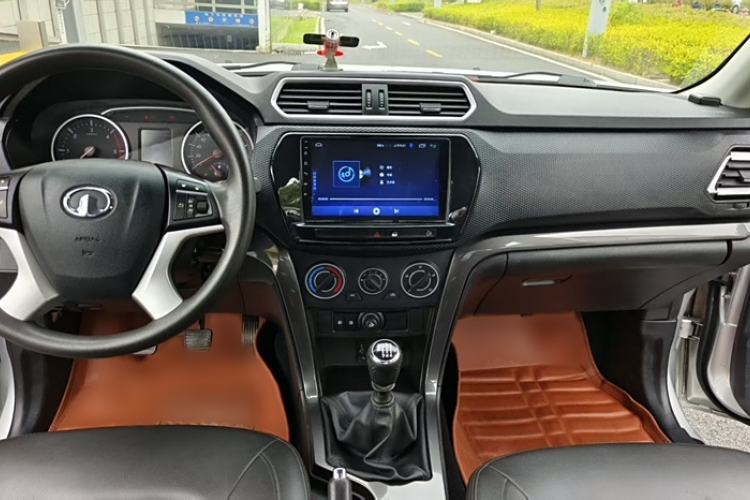 Used Great Wall Wingle 5 2021 2.0T Diesel Two-Wheel Drive Elite Version Big Double Cab China VI Standard GW4D20M Interior 1