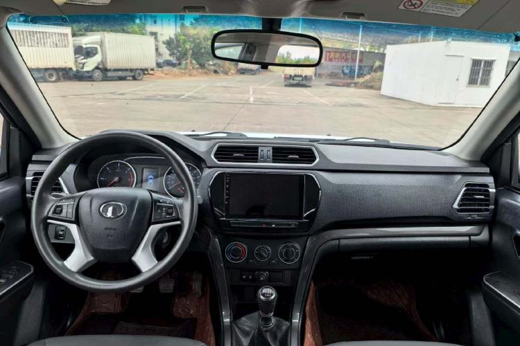 Used Great Wall Wingle 5 2021 2.0T Diesel Two-Wheel Drive Elite Version with Flat Bed Cargo Box China VI Emission Standard GW4D20M Interior 1