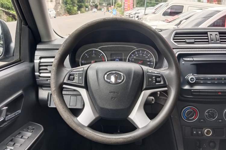 Used Great Wall Wingle 5 2021 2.0T Diesel Two-Wheel Drive Elite Version with Long Cargo Bed China VI Emission Standard GW4D20M Interior 2