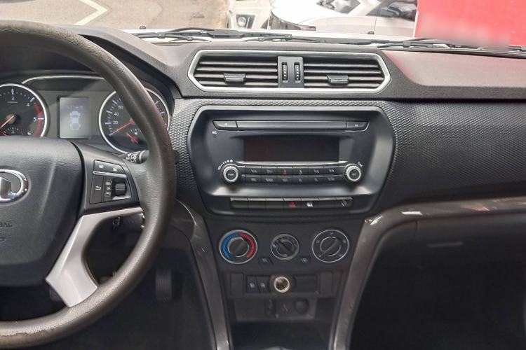 Used Great Wall Wingle 5 2021 2.0T Diesel Two-Wheel Drive Elite Version with Long Cargo Bed China VI Emission Standard GW4D20M Interior 3