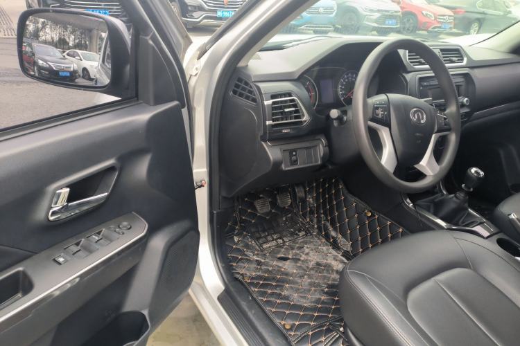 Used Great Wall Wingle 5 2021 2.0T Diesel Two-Wheel Drive Elite Version Big Double Cab China VI Standard GW4D20M Interior 3