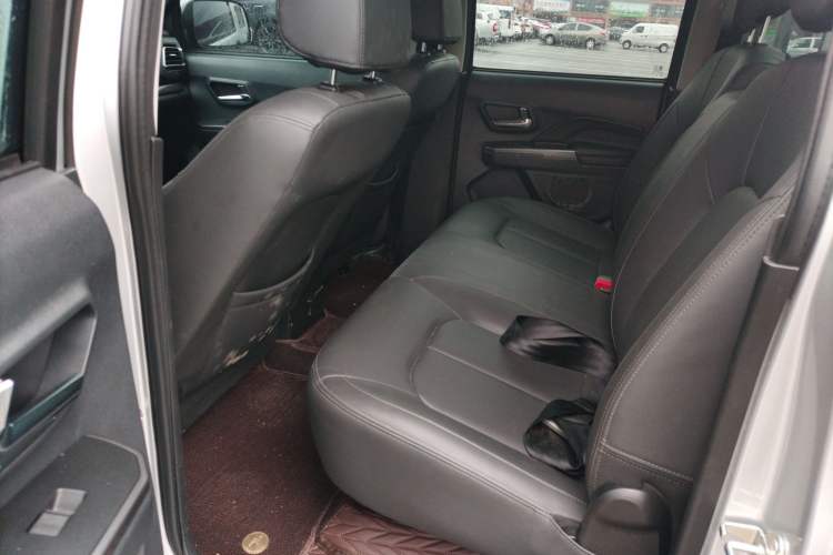 Used Great Wall Wingle 5 2021 2.0T Diesel Two-Wheel Drive Ultra-Value Big Double-Cab China VI GW4D20M Interior 4