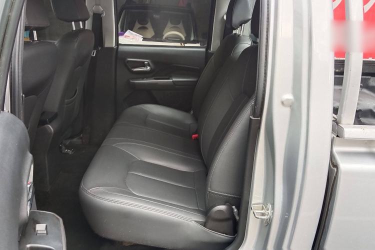 Used Great Wall Wingle 5 2021 2.0T Diesel Two-Wheel Drive Elite Version with Long Cargo Bed China VI Emission Standard GW4D20M Interior 6