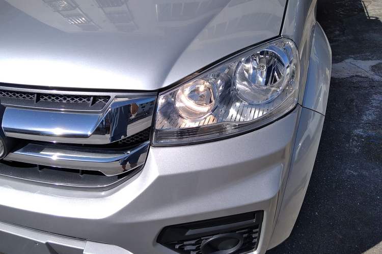 Used Great Wall Wingle 5 2021 2.0T Diesel Two-Wheel Drive Ultra-Value Big Double-Cab China VI GW4D20M Left Front Headlight