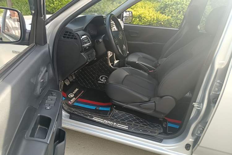 Used Great Wall Wingle 5 2021 1.5T Two-Wheel Drive "Dry Meal" Value Edition with an Extra-Long 1820mm Cargo Bed Equipped with GW4G15K Engine Left Front Seat