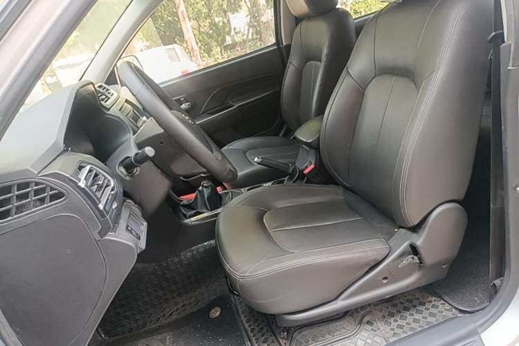 Used Great Wall Wingle 5 2021 2.0T Diesel Two-Wheel Drive Elite Version Big Double Cab China VI Standard GW4D20M Left Front Seat