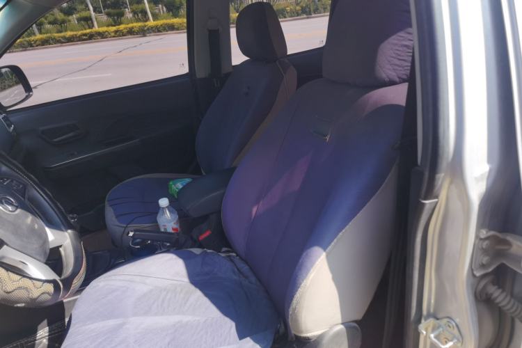 Used Great Wall Wingle 5 2021 1.5T Two-Wheel Drive "Dry Meal" Value Edition with an Extra-Long 1820mm Cargo Bed Equipped with GW4G15K Engine Left Front Seat