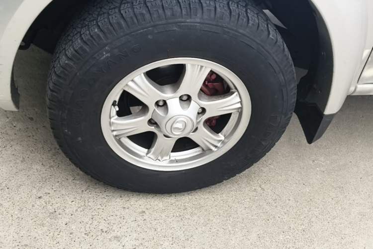 Used Great Wall Wingle 5 2021 2.0T Diesel Two-Wheel Drive Elite Version Big Double Cab China VI Standard GW4D20M Left Front Wheel Hub
