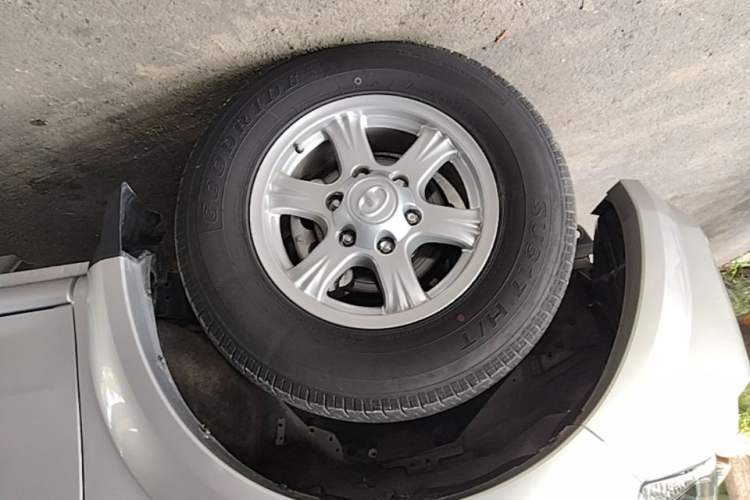 Used Great Wall Wingle 5 2021 2.0T Diesel Two-Wheel Drive Elite Version with Long Cargo Bed China VI Emission Standard GW4D20M Left Front Wheel Hub