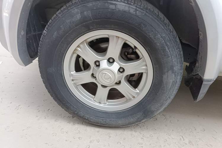 Used Great Wall Wingle 5 2021 2.0T Diesel Two-Wheel Drive Elite Version Big Double Cab China VI Standard GW4D20M Left Front Wheel Hub