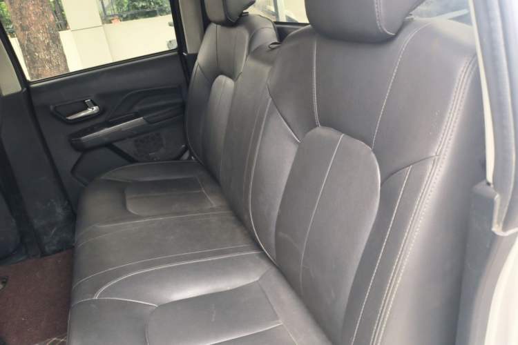 Used Great Wall Wingle 5 2021 2.0T Diesel Two-Wheel Drive Elite Version Big Double Cab China VI Standard GW4D20M Left Rear Seat