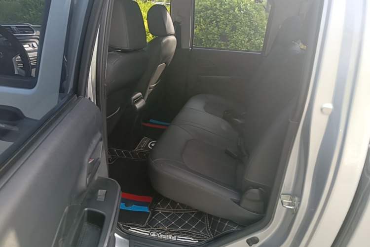 Used Great Wall Wingle 5 2021 1.5T Two-Wheel Drive "Dry Meal" Value Edition with an Extra-Long 1820mm Cargo Bed Equipped with GW4G15K Engine Left Rear Seat