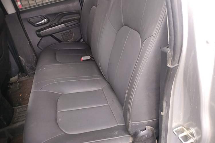 Used Great Wall Wingle 5 2021 2.0T Diesel Two-Wheel Drive Ultra-Value Big Double-Cab China VI GW4D20M Left Rear Seat