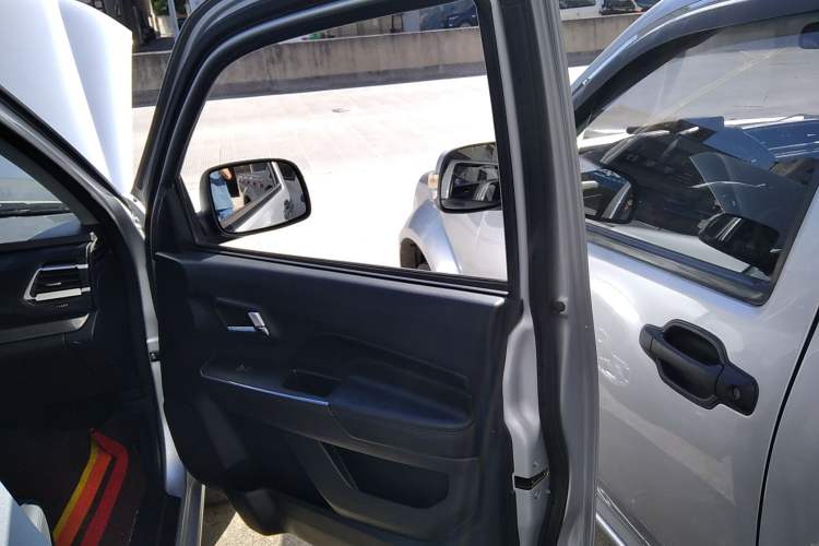 Used Great Wall Wingle 5 2021 2.0T Diesel Two-Wheel Drive Ultra-Value Big Double-Cab China VI GW4D20M Right Front Door Interior