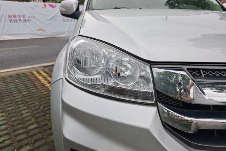 Used Great Wall Wingle 5 2021 2.0T Diesel Two-Wheel Drive Elite Version Big Double Cab China VI Standard GW4D20M Right Front Headlight