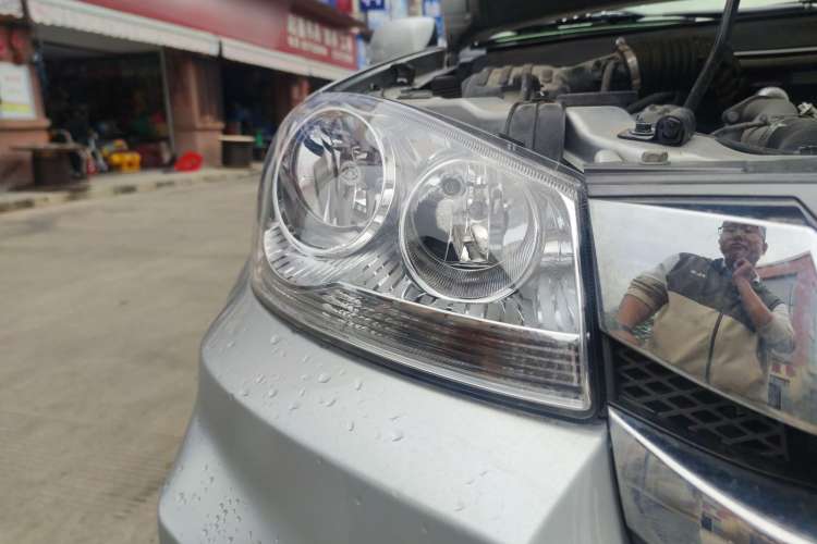 Used Great Wall Wingle 5 2021 2.0T Diesel Two-Wheel Drive Elite Version Big Double Cab China VI Standard GW4D20M Right Front Headlight