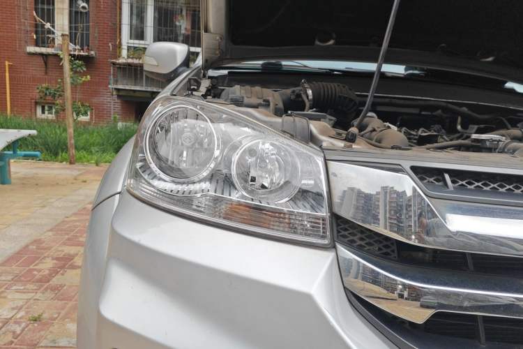 Used Great Wall Wingle 5 2021 2.0T Diesel Two-Wheel Drive Ultra-Value Big Double-Cab China VI GW4D20M Right Front Headlight