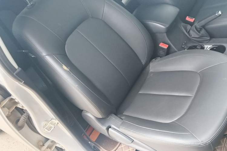 Used Great Wall Wingle 5 2021 2.0T Diesel Two-Wheel Drive Elite Version Big Double Cab China VI Standard GW4D20M Right Front Seat
