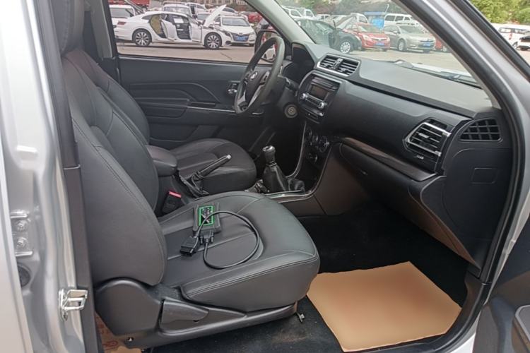 Used Great Wall Wingle 5 2021 2.4L Gasoline Two-Wheel-Drive Progressive Version Big Double Cab China VI Emission Standard 4K22D4M Right Front Seat