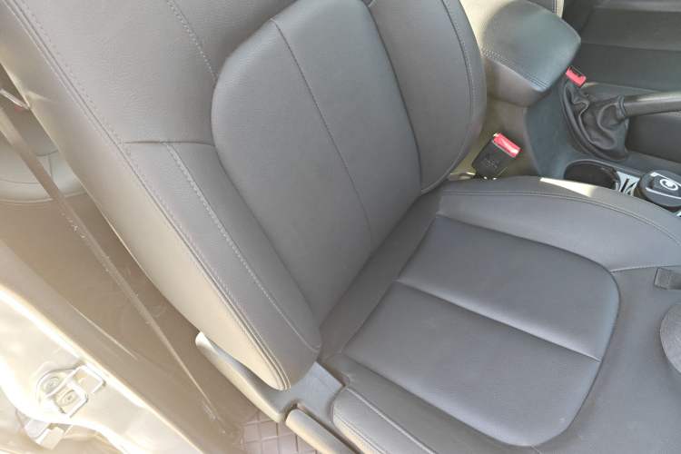 Used Great Wall Wingle 5 2021 2.0T Diesel Two-Wheel Drive Elite Version Big Double Cab China VI Standard GW4D20M Right Front Seat