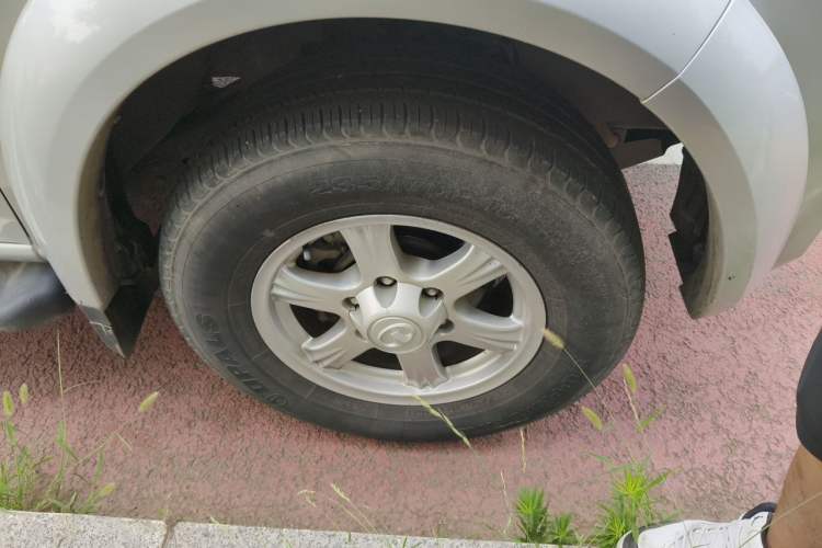 Used Great Wall Wingle 5 2021 2.0T Diesel Two-Wheel Drive Ultra-Value Big Double-Cab China VI GW4D20M Right Front Wheel Hub