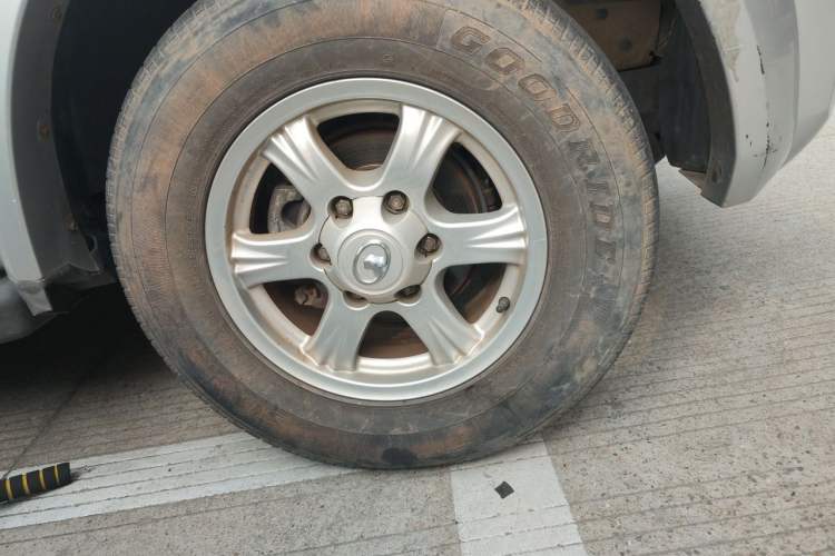 Used Great Wall Wingle 5 2021 2.0T Diesel Two-Wheel Drive Elite Version Big Double Cab China VI Standard GW4D20M Right Front Wheel Hub