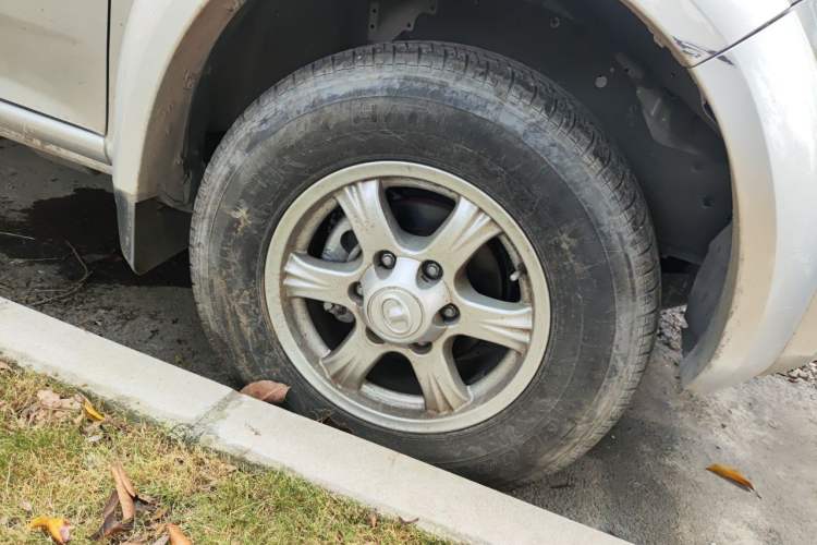 Used Great Wall Wingle 5 2021 2.0T Diesel Two-Wheel Drive Elite Version Big Double Cab China VI Standard GW4D20M Right Front Wheel Hub