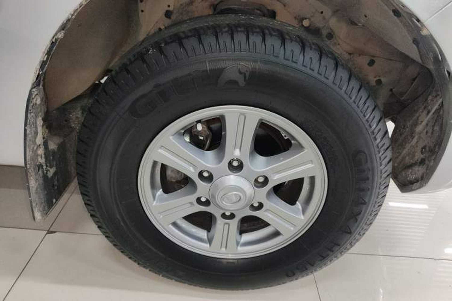Used Great Wall Wingle 5 2021 1.5T Two-Wheel Drive "Dry Meal" Edition Value Model with a 1680mm Cargo Bed Equipped with GW4G15K Engine Right Front Wheel Hub