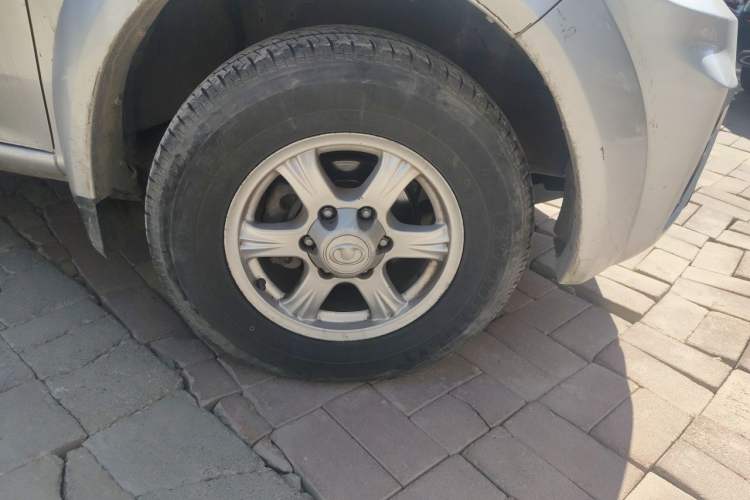 Used Great Wall Wingle 5 2021 2.4L Gasoline Two-Wheel-Drive Elite Version Big Double Cab China VI Emission Standard 4K22D4M Right Front Wheel Hub