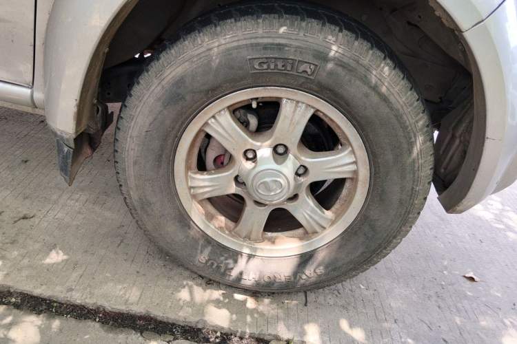 Used Great Wall Wingle 5 2021 2.0T Diesel Two-Wheel Drive Elite Version Big Double Cab China VI Standard GW4D20M Right Front Wheel Hub
