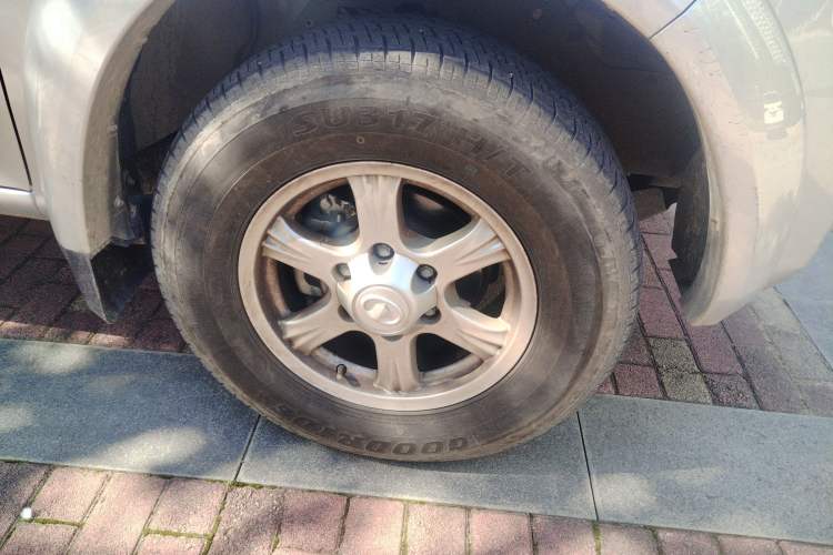 Used Great Wall Wingle 5 2021 2.0T Diesel Two-Wheel Drive Elite Version Big Double Cab China VI Standard GW4D20M Right Front Wheel Hub