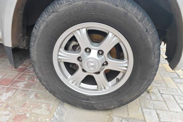 Used Great Wall Wingle 5 2021 2.0T Diesel Two-Wheel Drive Ultra-Value Big Double-Cab China VI GW4D20M Right Front Wheel Hub