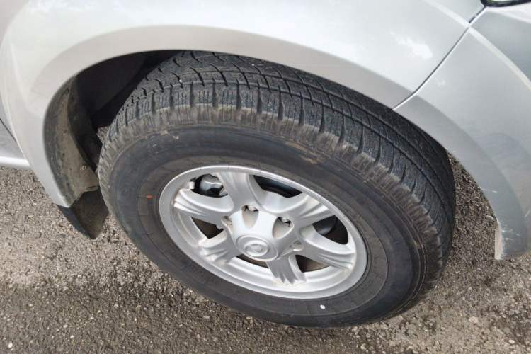 Used Great Wall Wingle 5 2021 2.4L Gasoline Two-Wheel-Drive Entry-Level Long Cargo Bed China VI Emission Standard 4K22D4M Right Front Wheel Hub