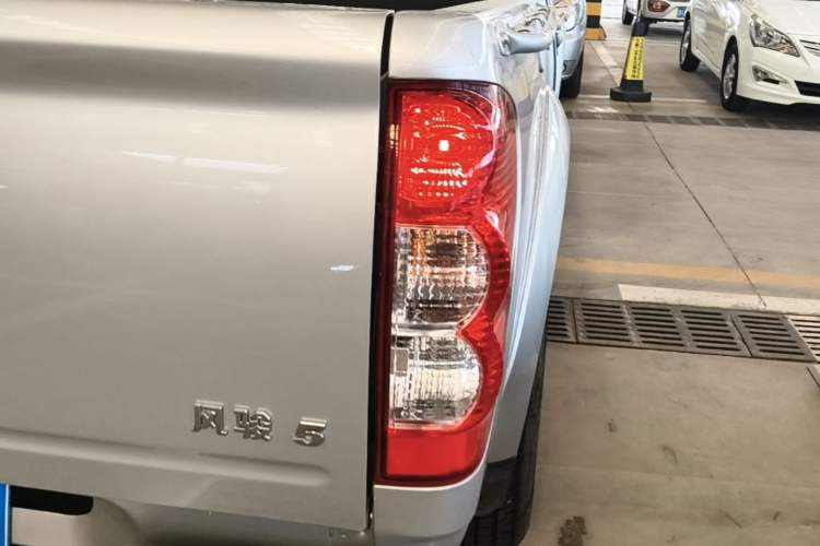 Used Great Wall Wingle 5 2021 2.4L Gasoline Two-Wheel-Drive Progressive Version Big Double Cab China VI Emission Standard 4K22D4M Right Rear Taillight