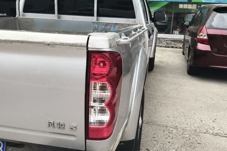 Used Great Wall Wingle 5 2021 2.0T Diesel Two-Wheel Drive Elite Version Big Double Cab China VI Standard GW4D20M Right Rear Taillight