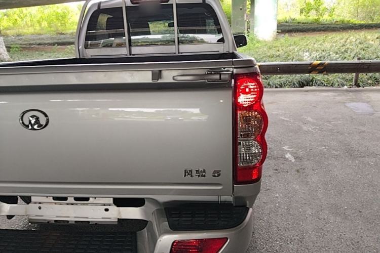 Used Great Wall Wingle 5 2021 2.0T Diesel Two-Wheel Drive Elite Version with Long Cargo Bed China VI Emission Standard GW4D20M Right Rear Taillight