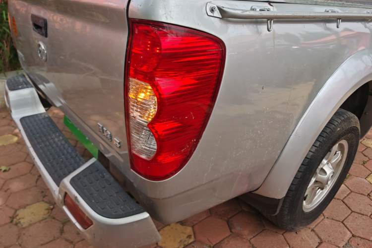 Used Great Wall Wingle 5 2021 2.4L Gasoline Two-Wheel-Drive Progressive Version Big Double Cab China VI Emission Standard 4K22D4M Right Rear Taillight