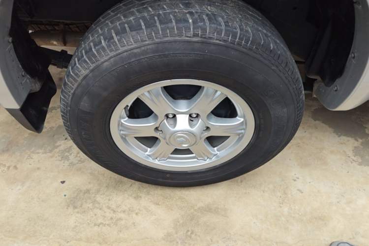 Used Great Wall Wingle 5 2021 2.0T Diesel 4x4 Elite Version Big Double Cab China VI Standard GW4D20M Right Rear Wheel Hub