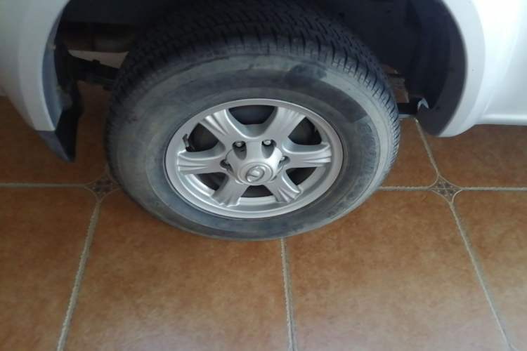 Used Great Wall Wingle 5 2021 2.0T Diesel Two-Wheel Drive Elite Version Big Double Cab China VI Standard GW4D20M Right Rear Wheel Hub