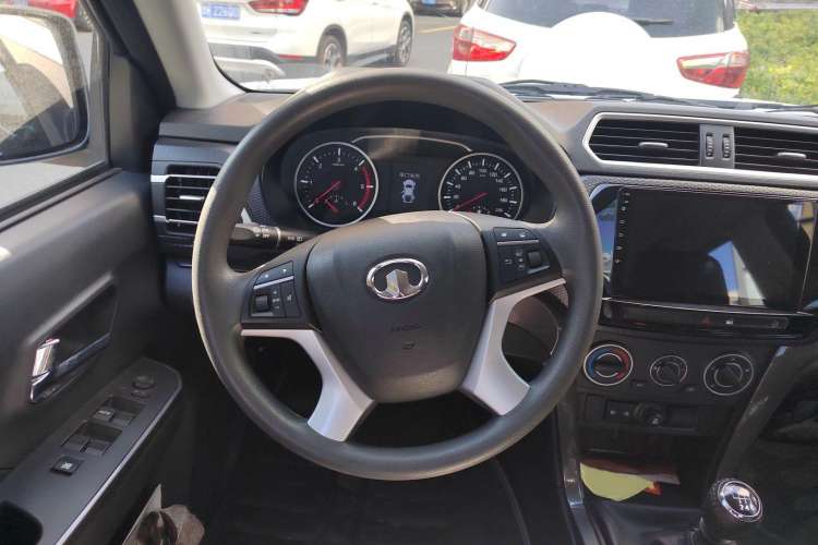 Used Great Wall Wingle 5 2021 2.0T Diesel Two-Wheel Drive Elite Version Big Double Cab China VI Standard GW4D20M Steering Wheel