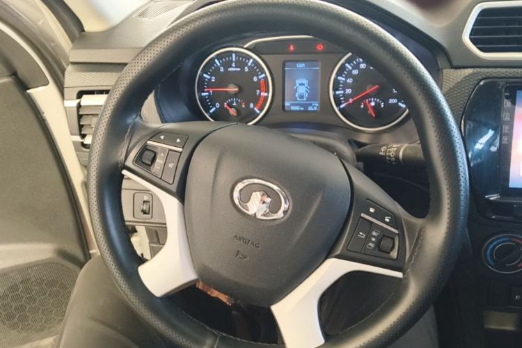 Used Great Wall Wingle 5 2021 2.4L Gasoline Two-Wheel-Drive Progressive Version Big Double Cab China VI Emission Standard 4K22D4M Steering Wheel