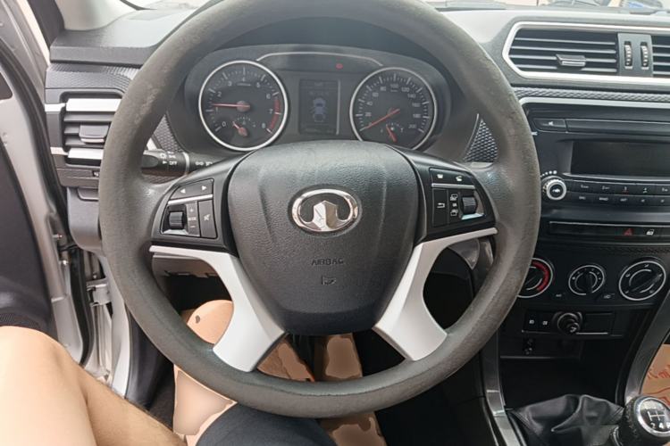 Used Great Wall Wingle 5 2021 2.4L Gasoline Two-Wheel-Drive Progressive Version Big Double Cab China VI Emission Standard 4K22D4M Steering Wheel